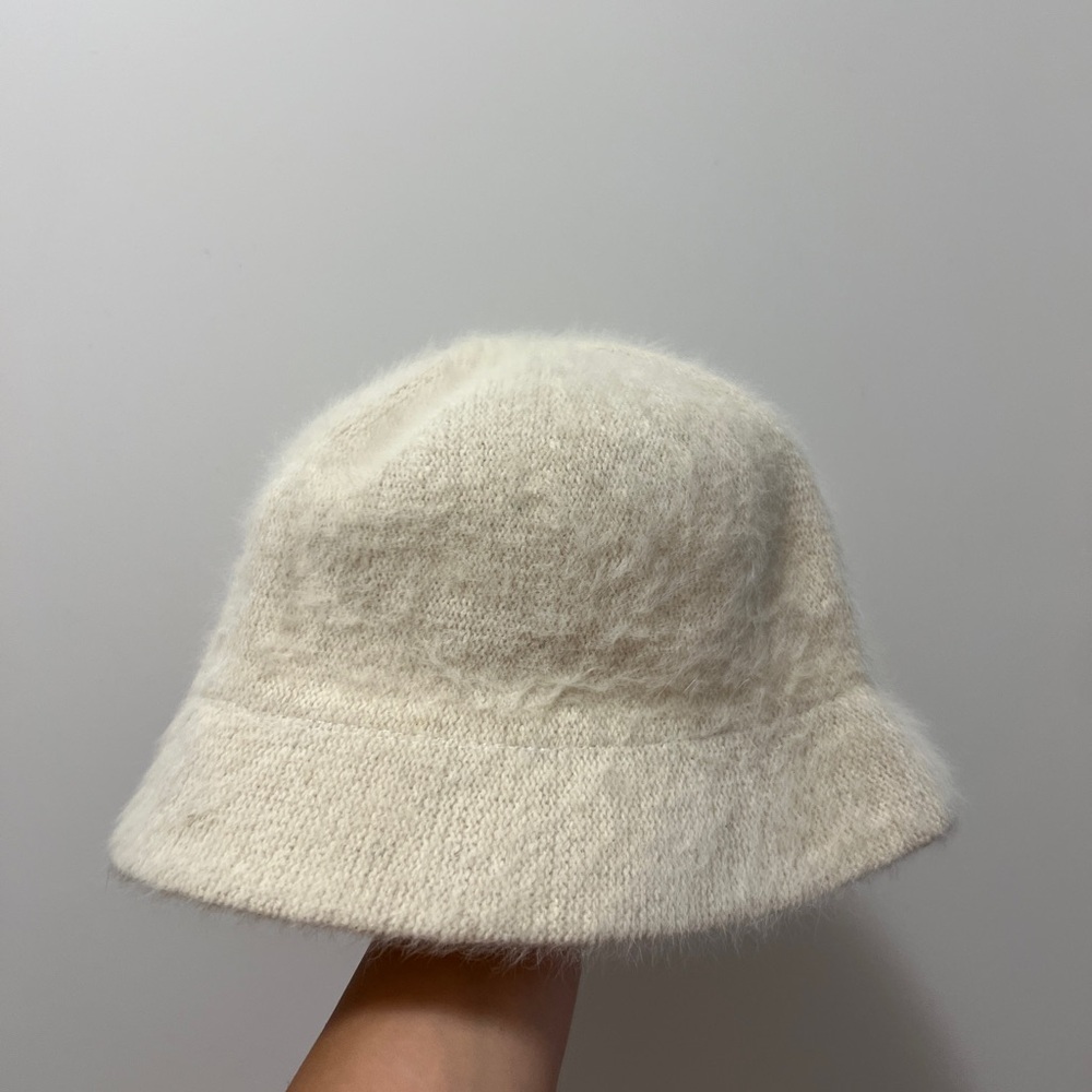 Fuzzy Cream Bucket Hat